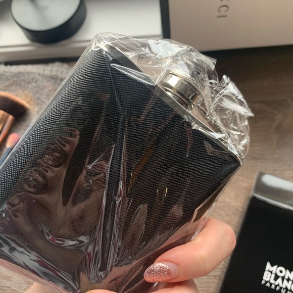 MONT BLANC black and silver flask - Picture 6 of 6